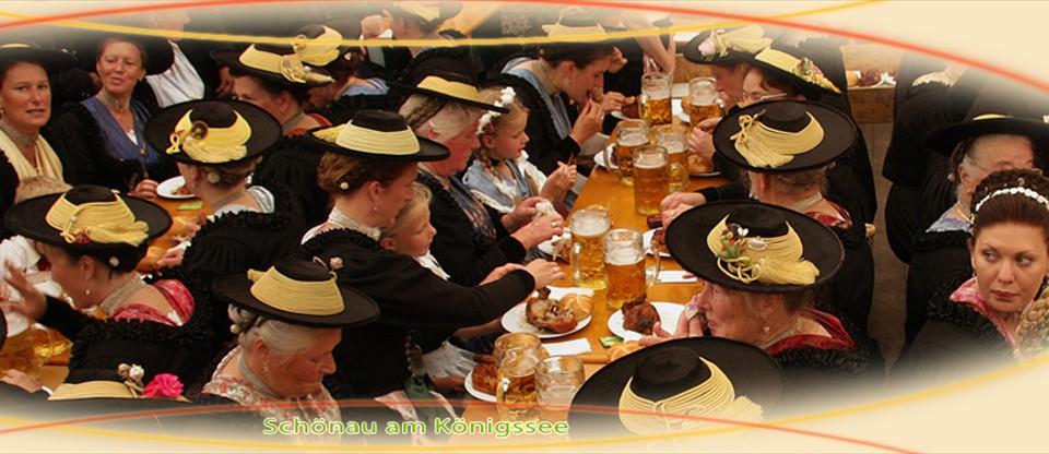 Mit der Tracht im Bierzelt